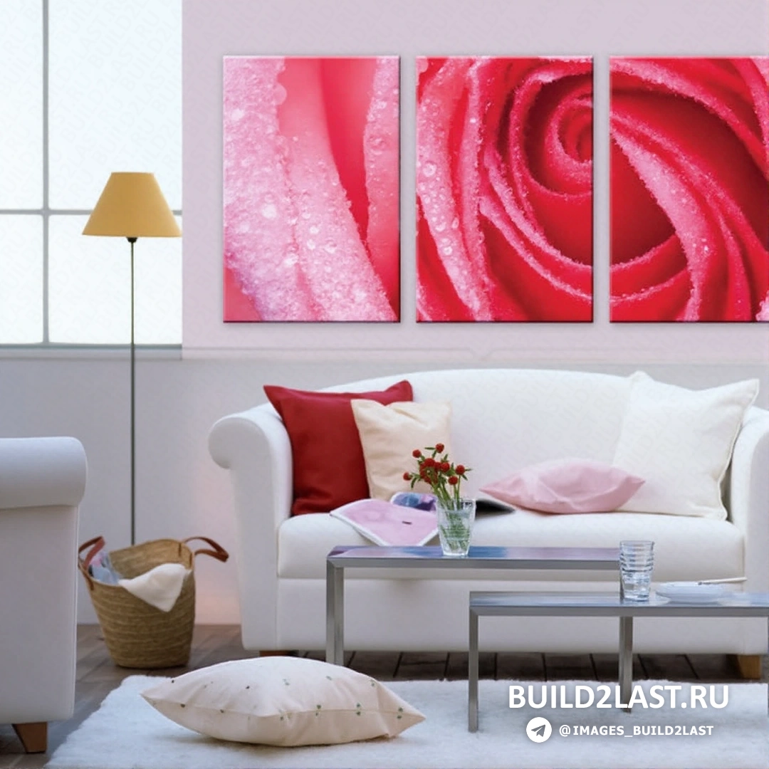 Модульные картины в холле с авангардным дизайном и подвесным потолком